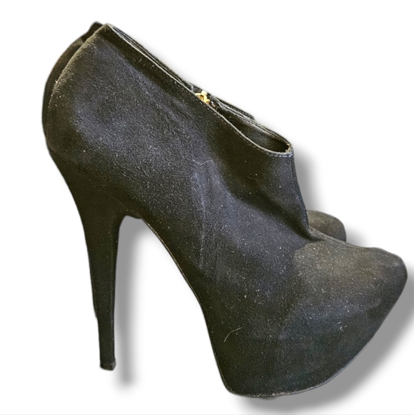 Suede platform pumps. 5 Inch Heel. Inside Zipper. Size 10 - Picture 3 of 12